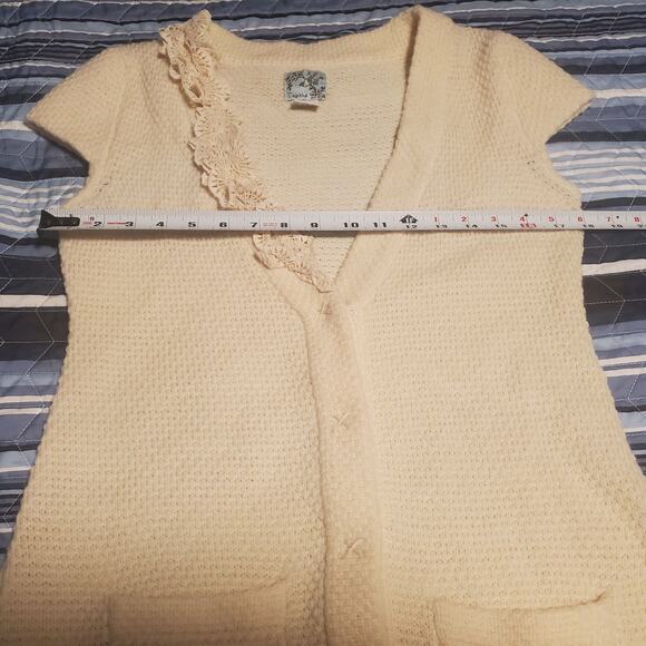 Tabitha Anthropologie Size S Ivory Wool Snap Ruffle Cardigan Sweater Pockets - Picture 8 of 9